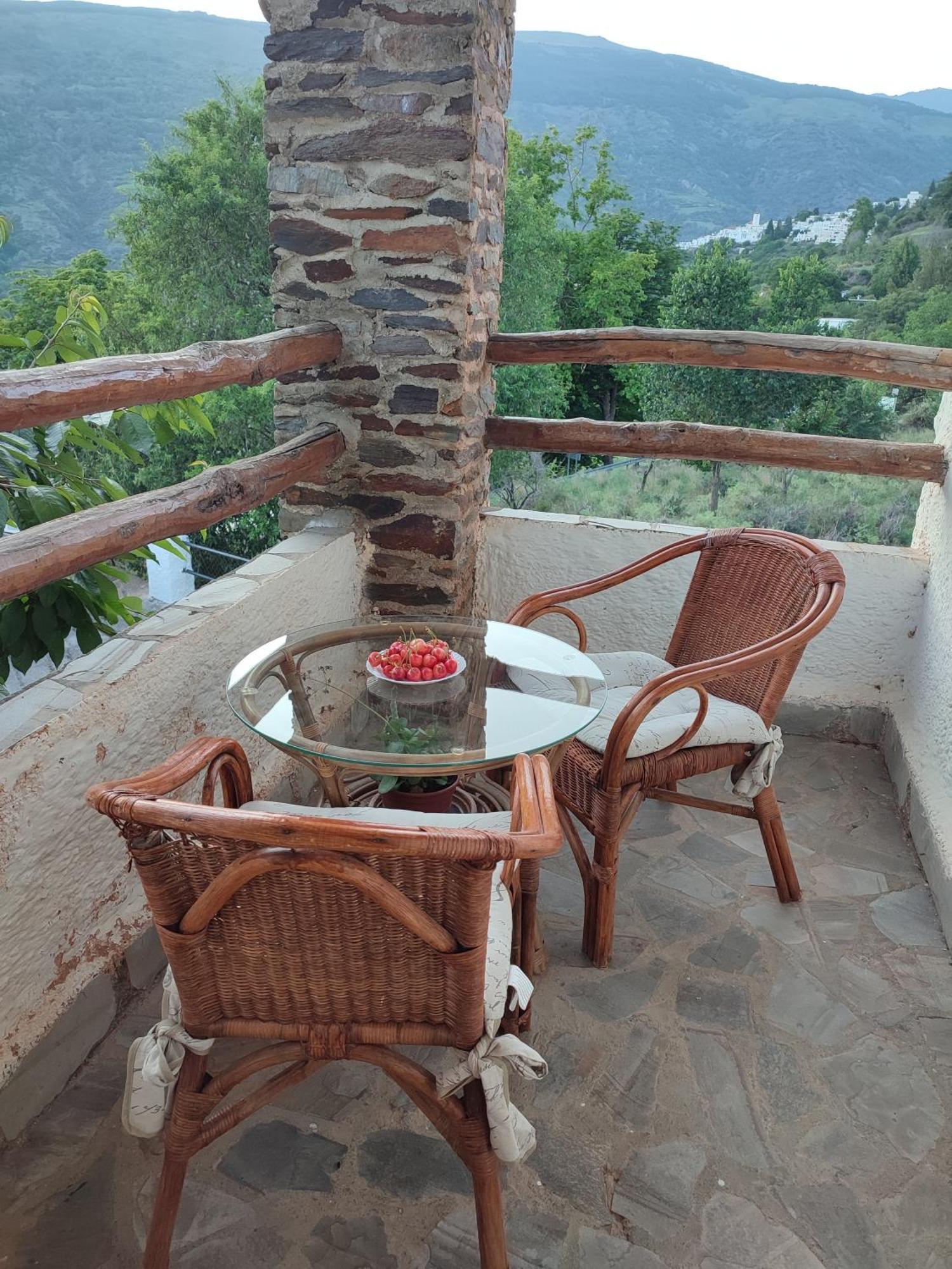 Casa Alpujarrena Fina Numero 27 Bubion Bagian luar foto