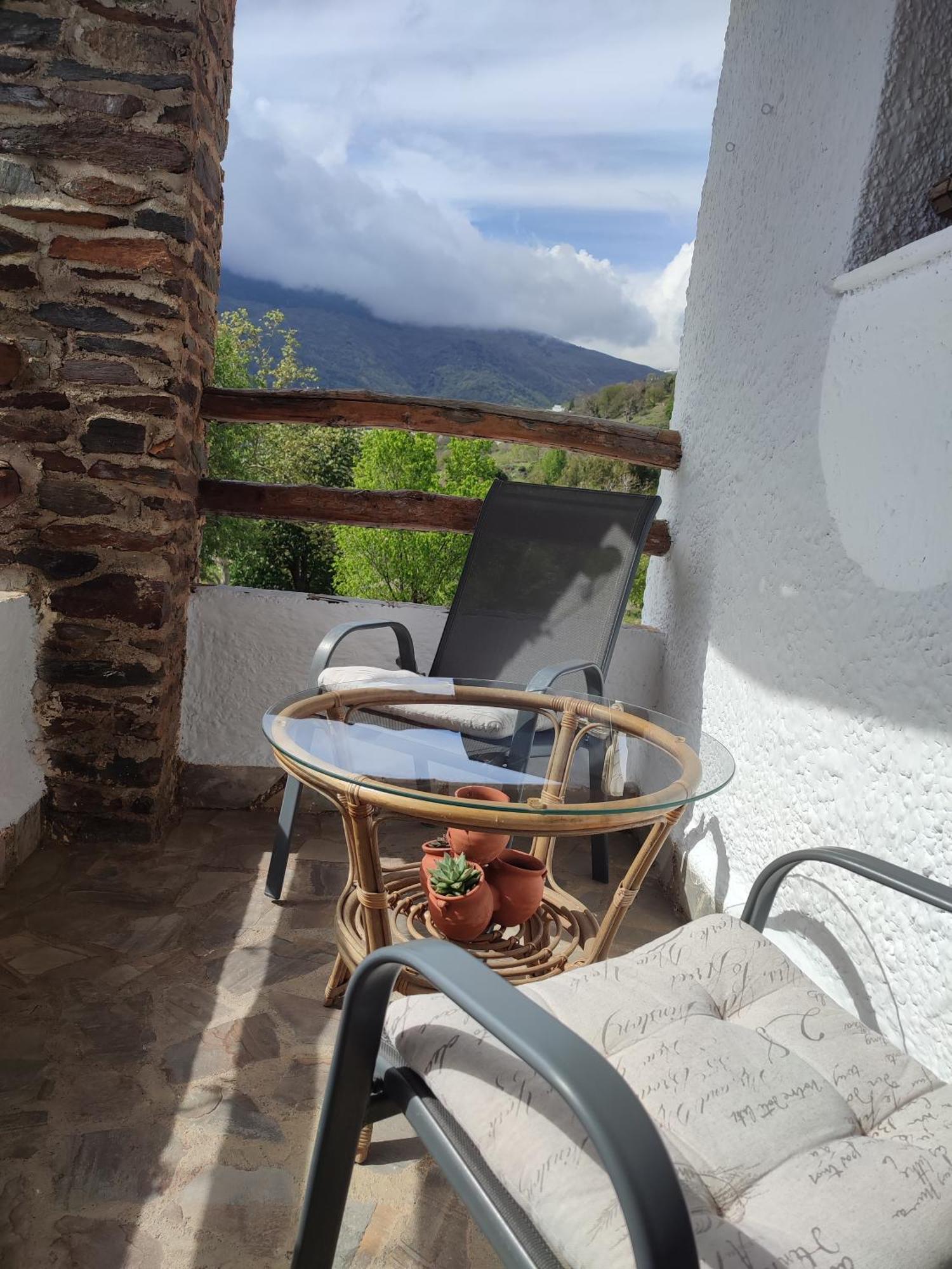 Casa Alpujarrena Fina Numero 27 Bubion Bagian luar foto